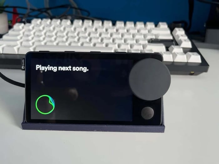 Nocturne running on Car Thing hardware
