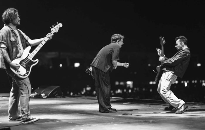 Nothing But Thieves captivate Electric Castle 2026 crowd