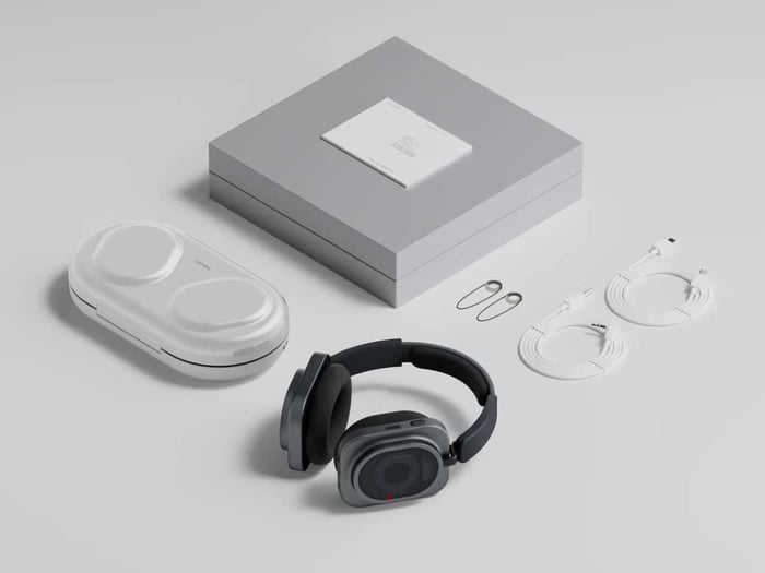 Final product view of the Nothing Headphones (1) Pro transparent design