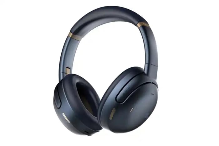 JBL Tour One M3 Smart TX headphones