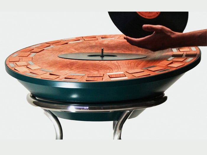 Music and art converge in the Orbit kinetic turntable