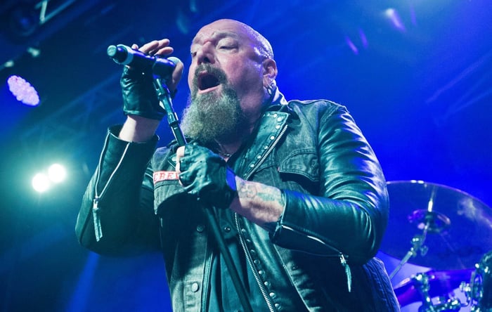 Paul Di’Anno performing with Iron Maiden