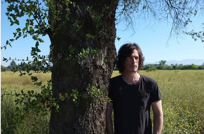Pete Yorn reflecting on life and music (Credit: Beth Yorn)