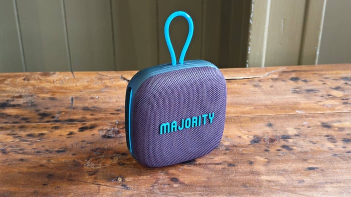 Minimalist design with only one multifunction power button