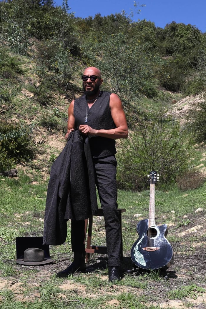 Peter Lord solo artist photo