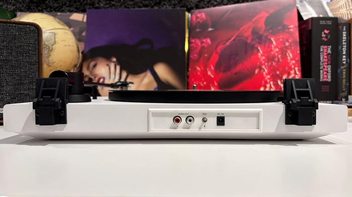 Mixx Analog+ showing its CD player integrated neatly