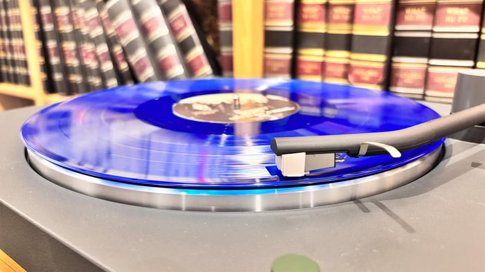 Listening session with Sony PS-LX3BT on a high-end system