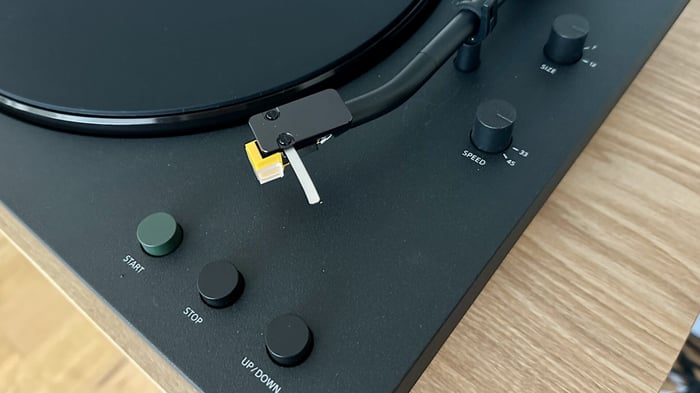 The PS-LX5BT’s sound quality impresses with powerful bass and clear mids