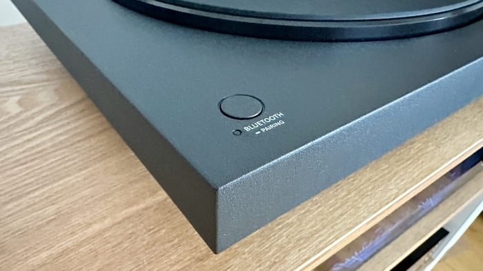 User-friendly controls make vinyl playback a breeze
