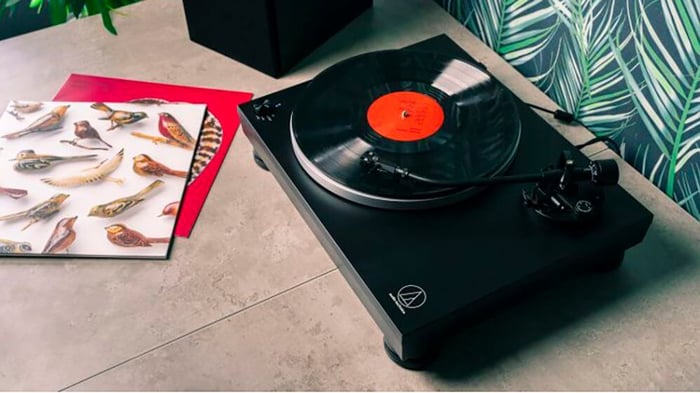 Audio-Technica AT-LP5x vinyl player