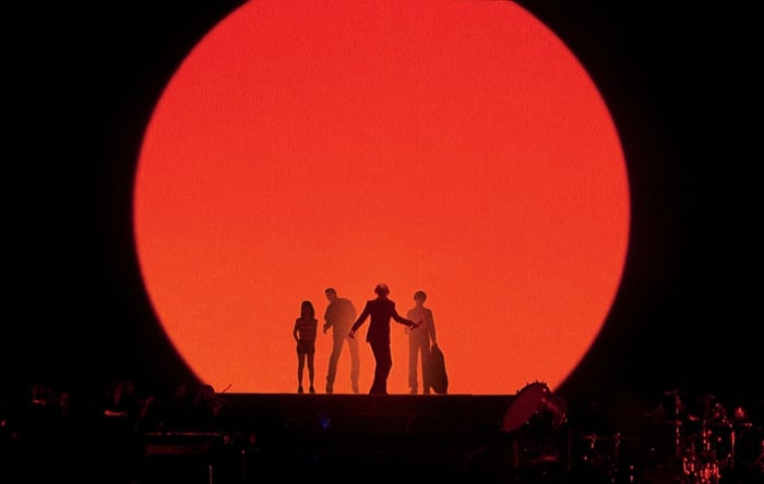 Pulp performing live