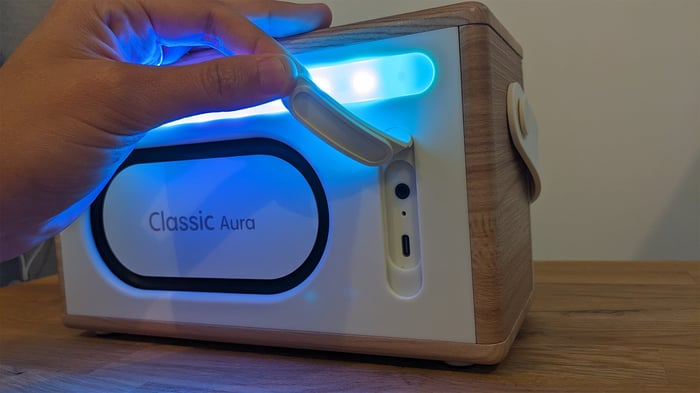 Pure Classic Aura: light show on