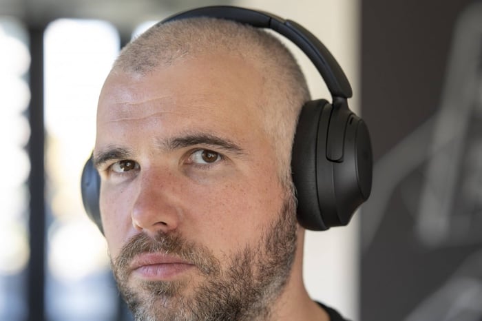 QCY H3S delivers marathon battery life for long listening sessions