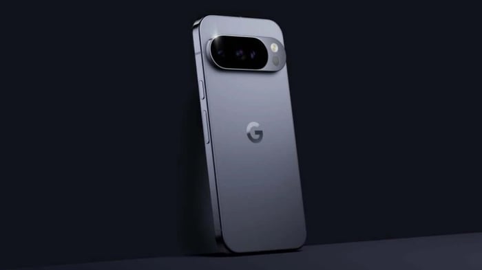 Pixel 10 Pro in Moonstone color