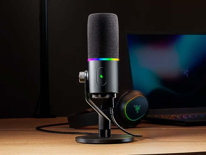 Close-up of Razer Seiren V3 Pro microphone controls