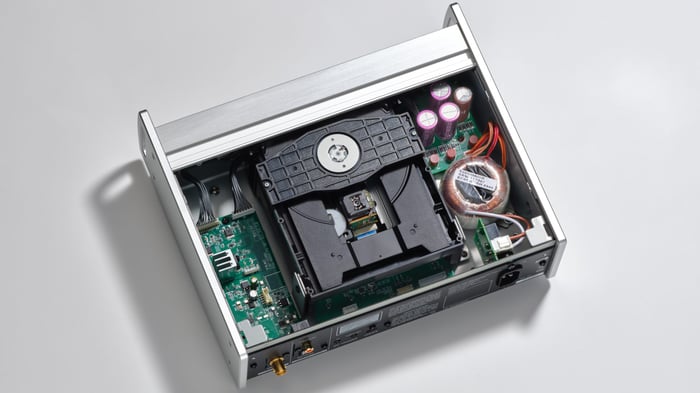 The TEAC PD-507T is a striking addition to the Reference 500 series, designed for uncompromising CD playback.