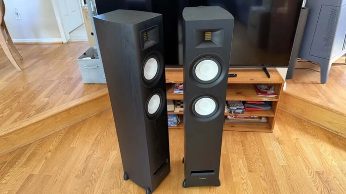 Fluance Ri91 floor-standing speakers in walnut finish.