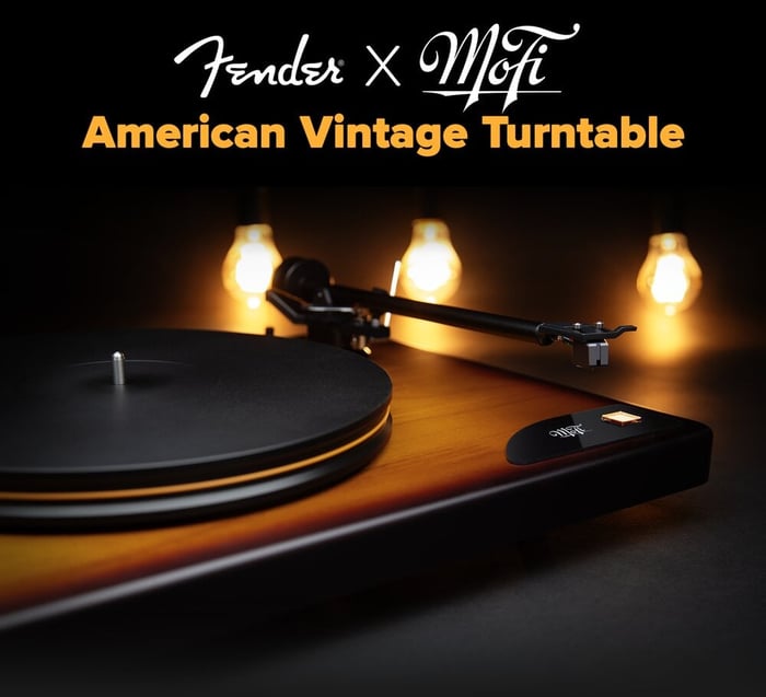 The Fender American Vintage Turntable showcases a beautiful satin tobacco sunburst finish echoing the Stratocaster’s style.