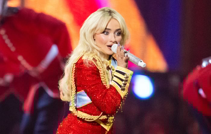 Sabrina Carpenter at a live event
