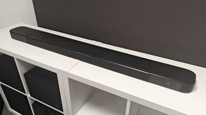 JBL Bar 1000MK2 soundbar with detachable rear speakers
