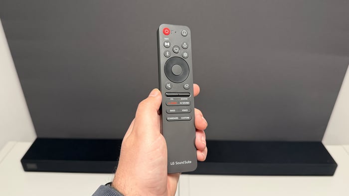 Rear and side speakers in the H7 deliver immersive sound