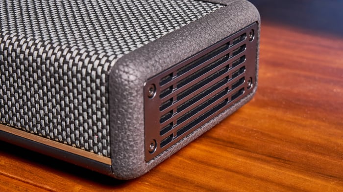 Marshall Heston 60 Close-Up