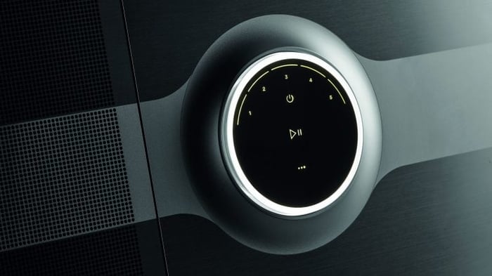 The all-metal construction of the Mu-so Hekla exudes industrial elegance.