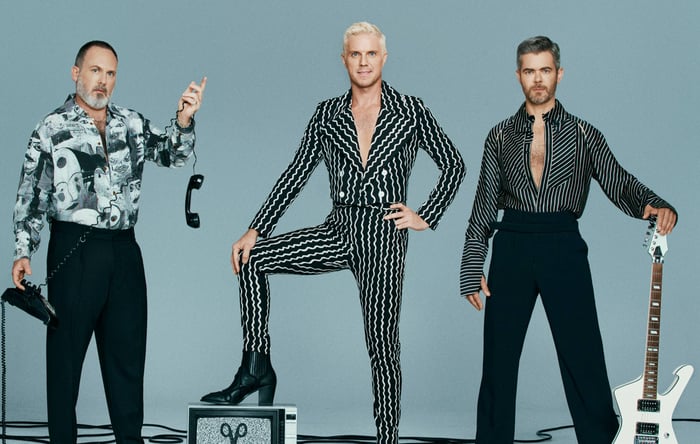 Scissor Sisters live on stage