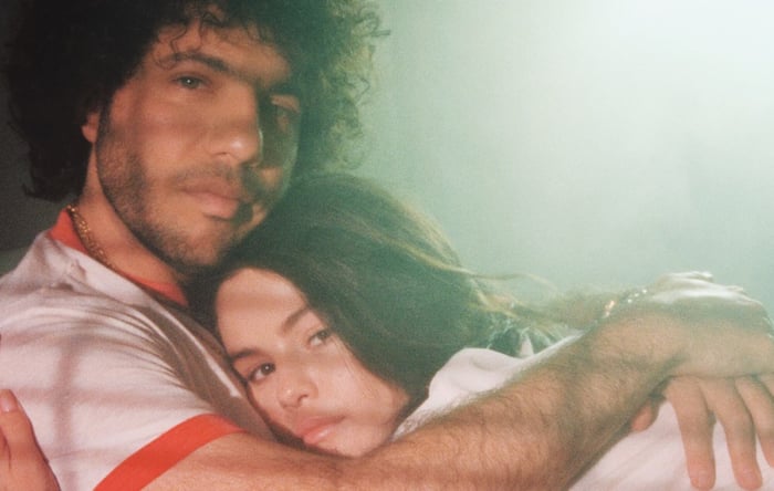 Benny Blanco and Selena Gomez i said i love you first review