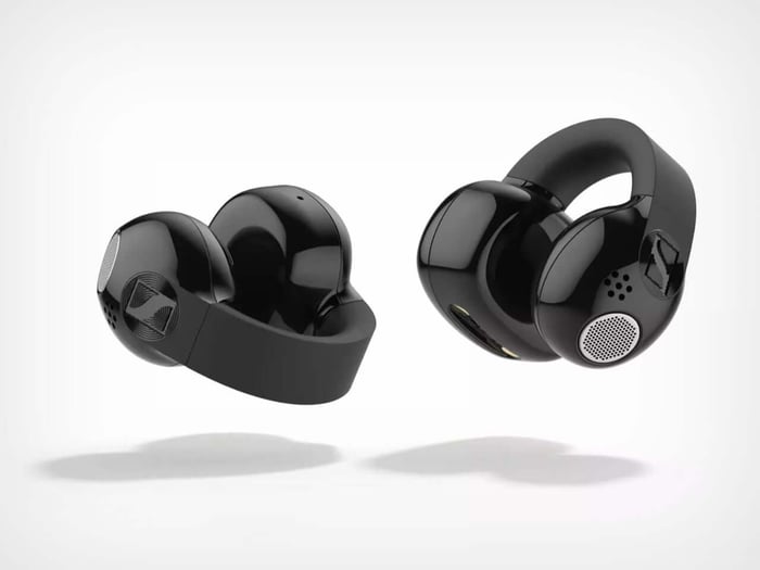 Sennheiser Accentum Clip earbuds with charging case