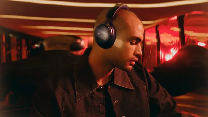 The Bose QuietComfort Ultra 2 Gen: excellent ANC, solid comfort, but incremental upgrades.