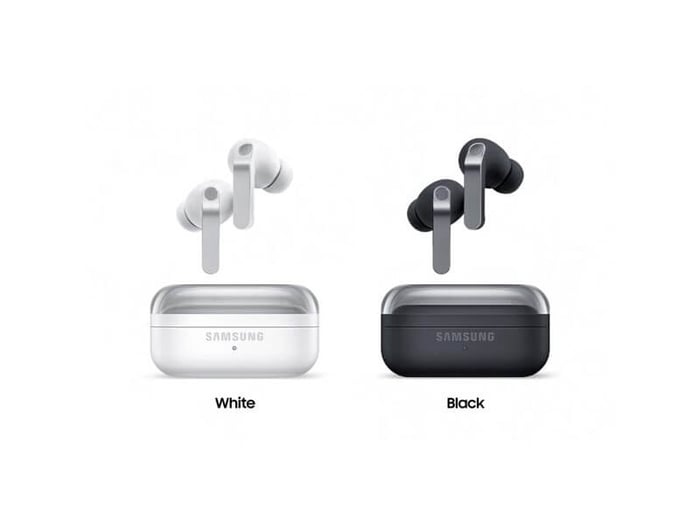 Detailed earbuds image