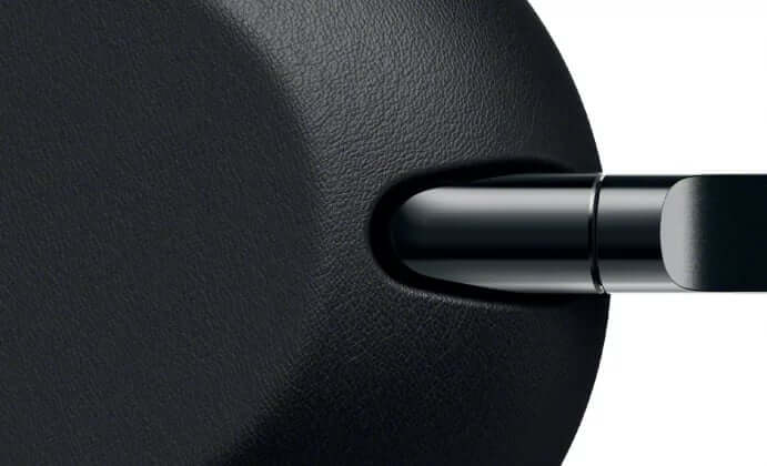 Close-up of hinge and metal details on Sony 1000X The Collexion