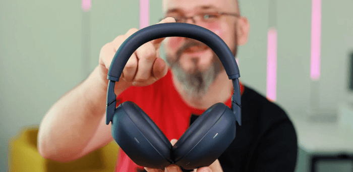 Comparison image of Sony WH-1000XM6 and 1000X The Collexion headphones