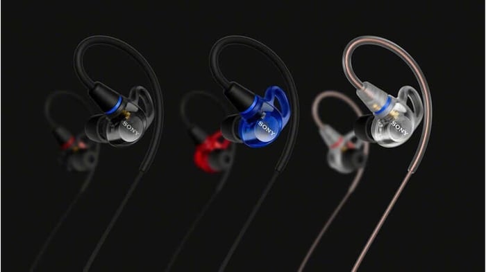 Sony IER-M500 available in clear, black, and red/blue finishes.
