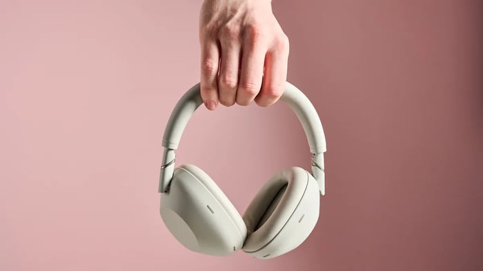 Sony WH-1000XM6 vs Bose QuietComfort Ultra