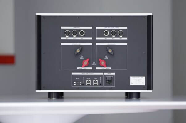 Soulution 717 rear