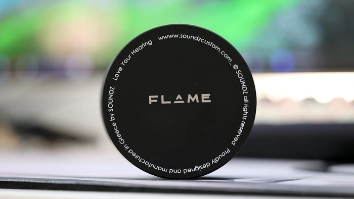 The exquisite craftsmanship of Soundz Flame ensures both style and durability.