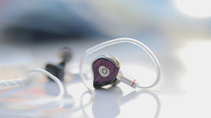 Experience detailed and dynamic sound with Soundz Flame.