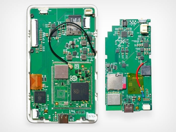 Sprout iPod motherboard with wireless audio components