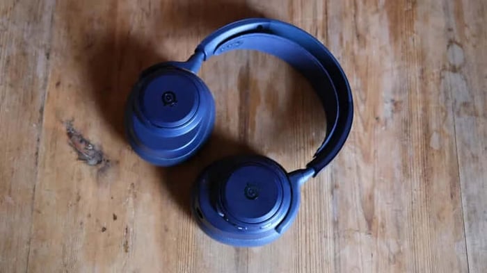 SteelSeries Arctis Nova Pro Omni headset close-up