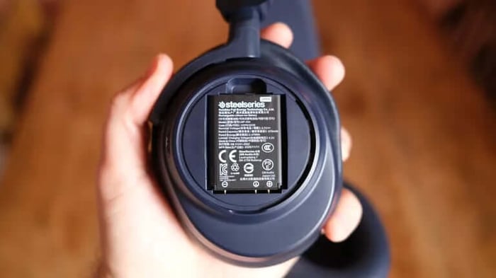 Side view of SteelSeries Arctis Nova Pro Omni