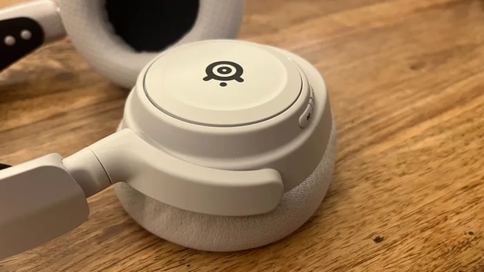SteelSeries Arctis Nova 7X
