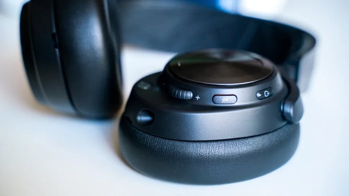SteelSeries Arctis Nova Pro base station