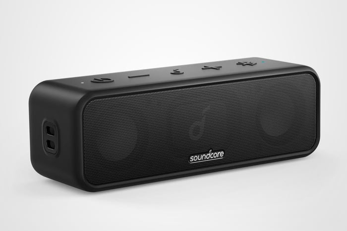 JBL Flip 5 — rugged and dynamic sound in a compact size