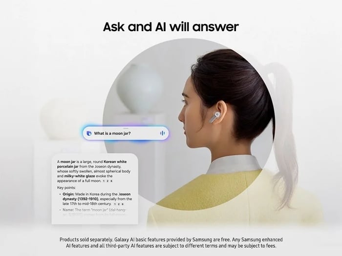Seamless integration with Samsung devices lets your earbuds do more.