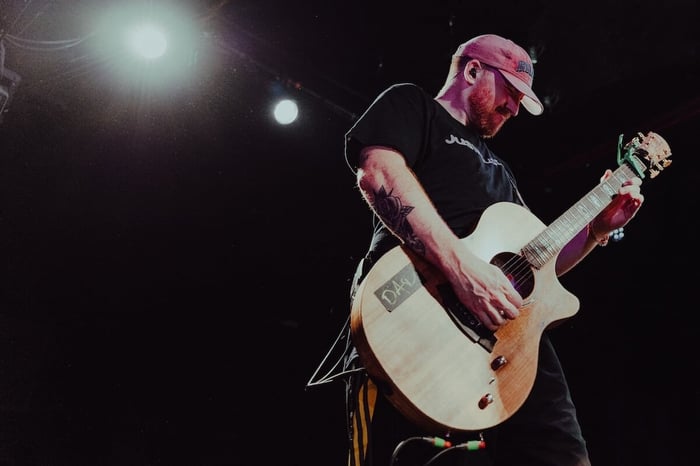 Guitarist and lead vocalist Jordan “Jordo” O’Leary. (Credit: Asher Selle)