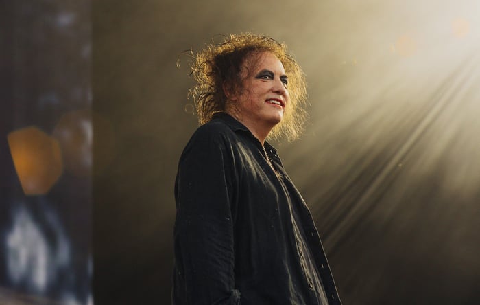 Robert Smith and The Cure electrifying the Isle of Wight Festival crowd, 2026