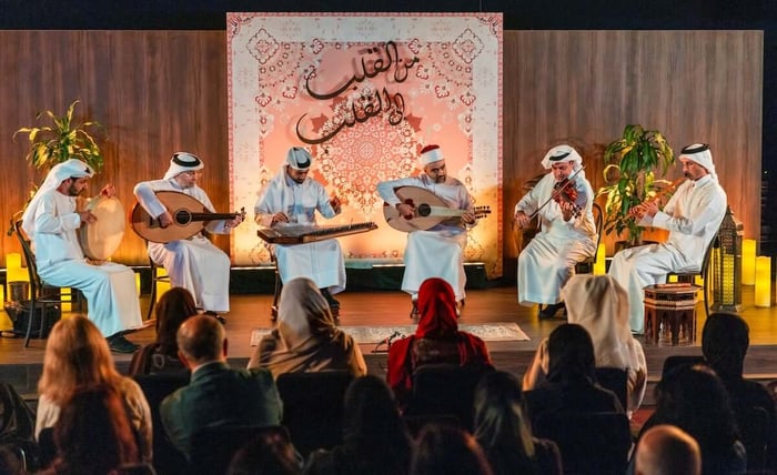 Musician and audience share an unmediated musical moment.