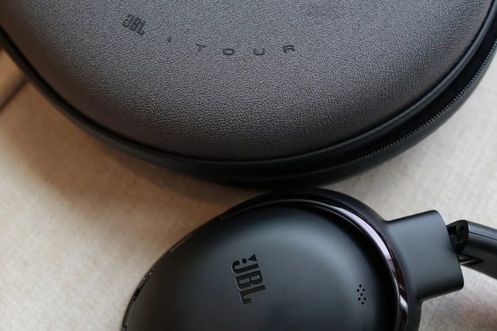JBL Tour One M3